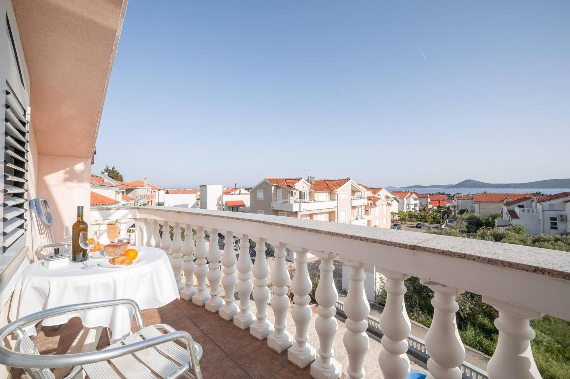 Nikol Apartman Vodice Kültér fotó